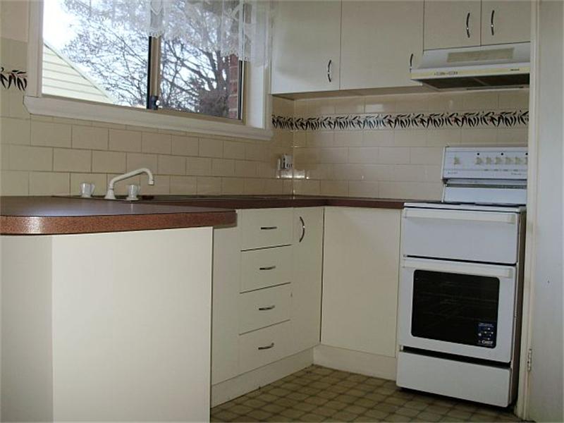 WALK TO TOWN Picture 2