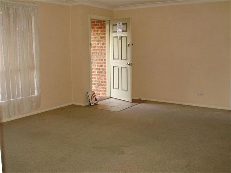 WALK TO TOWN Picture 3