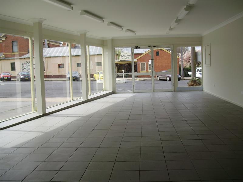 GREAT LOCATION Picture 2