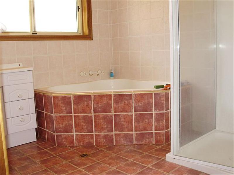 BEST OF BOTH WORLDS Picture 2