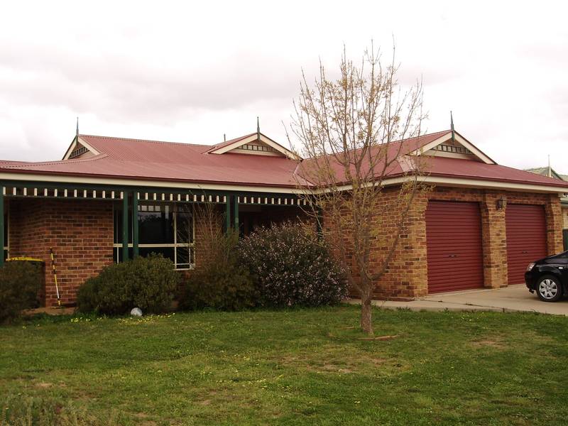 Large Family Home Picture 1