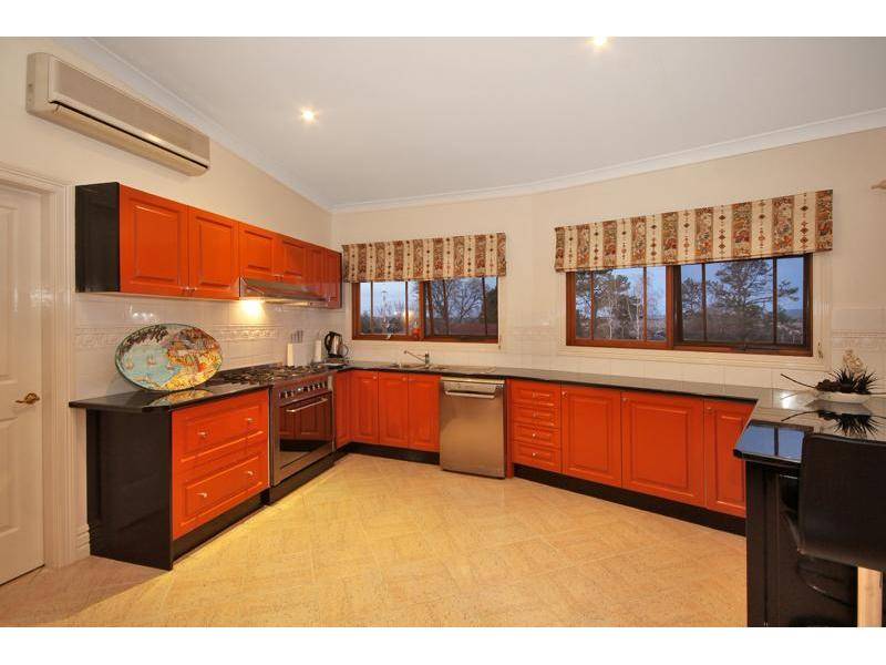 THINK OUTSIDE THE SQUARE Picture 3