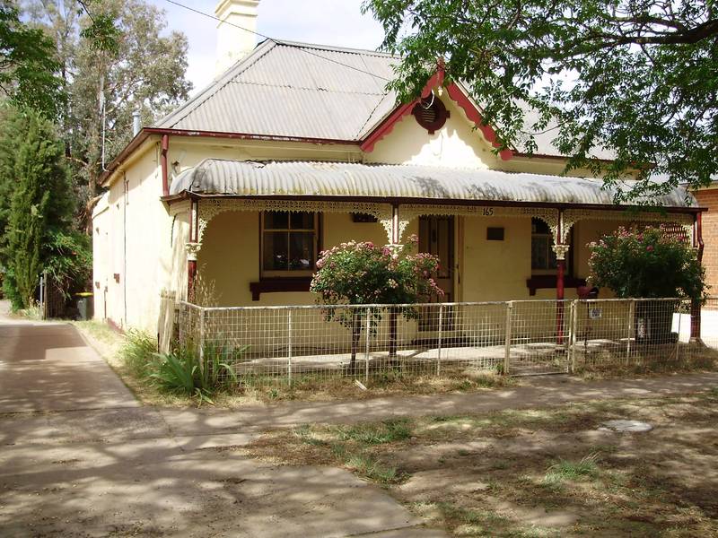 3 BEDDER, CLOSE TO C.B.D Picture 1