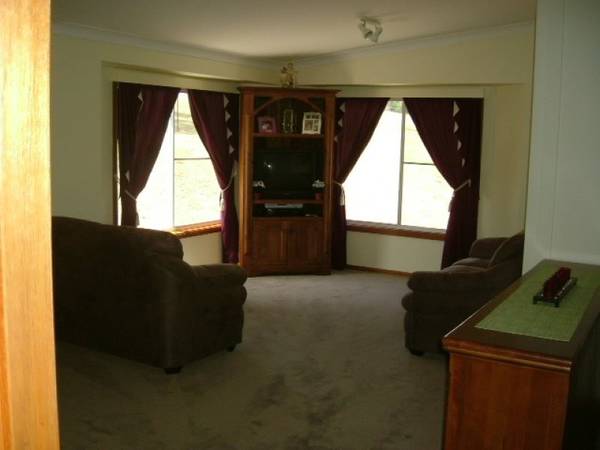 LITTLE PIECE OF COUNTRY Picture 3