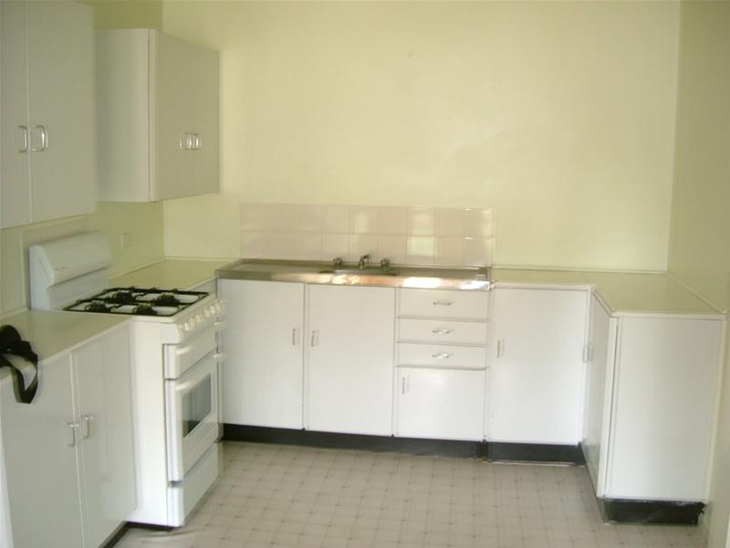 WELL WORTH A LOOK - NOW REDUCED! Picture 3