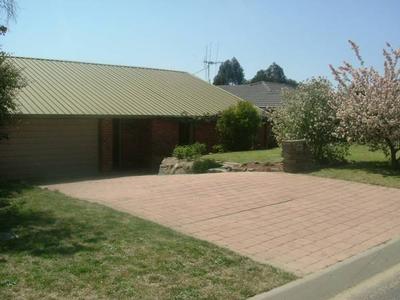 UNIQUE SOLAR DESIGNED HOME Picture UNIQUE SOLAR DESIGNED HOME Picture