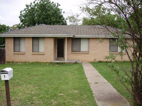 LOOKING FOR A CHEAPIE? Picture 1