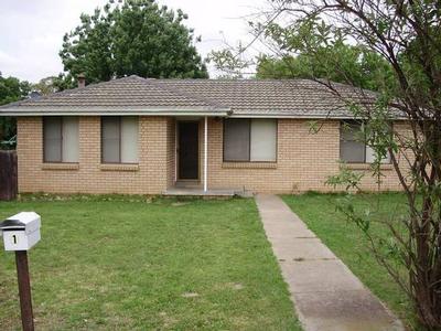 LOOKING FOR A CHEAPIE? Picture