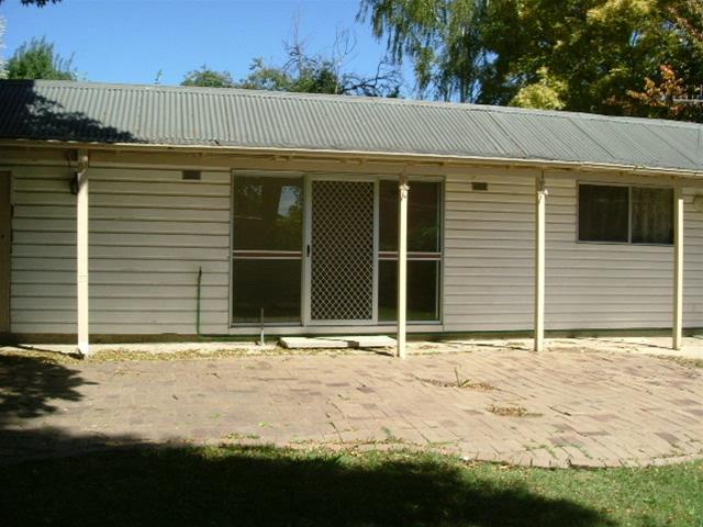 GOOD LOCATION - GOOD INCOME Picture 3