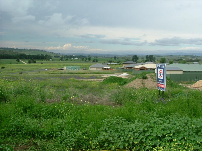 PERTHVILLE HEIGHTS - BEAUTIFUL VIEWS Picture 1