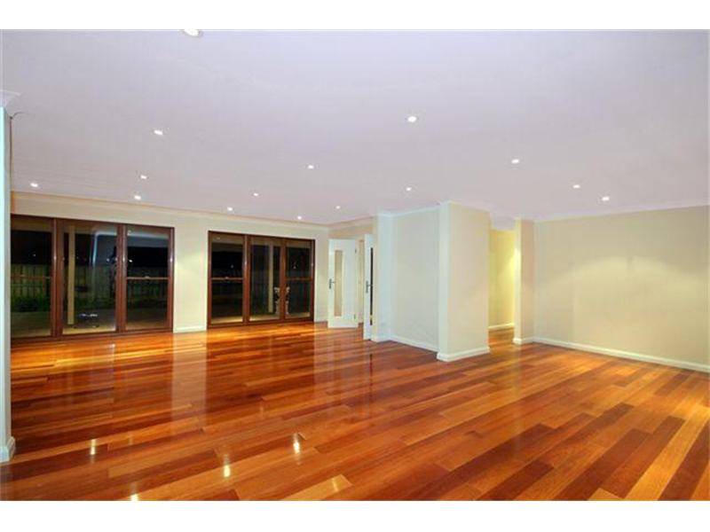 THE ELEGANCE OF WOOLSTONE HOUSE Picture 3