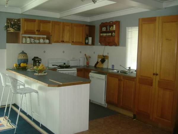 Neat Cottage Picture 3