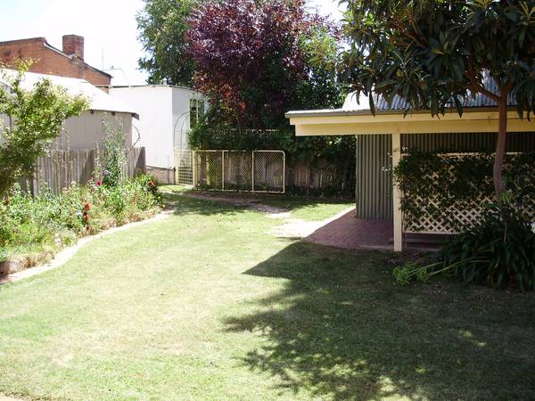 Close to all Amenities Picture 1