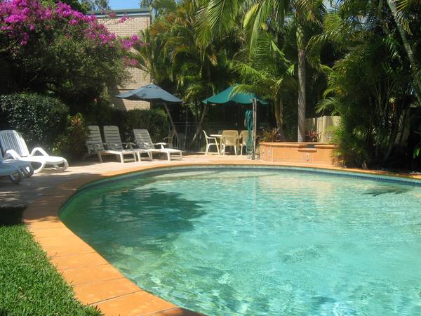 Resort Living in tranquil garden surrounds Picture 3