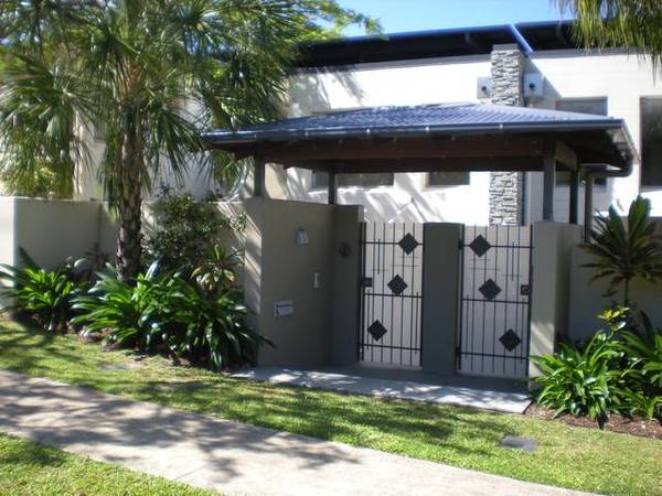 Executive Apartment in Noosa Heads Picture 1