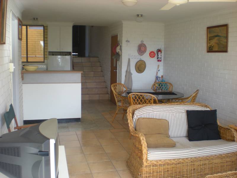 Position a plus, check the surf from your balcony! Picture 2