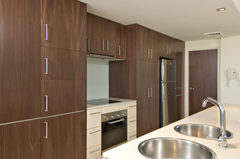 Contemporary Luxury Apartment Picture 3