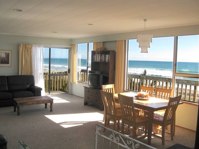 BUY BEACHFRONT Picture 3