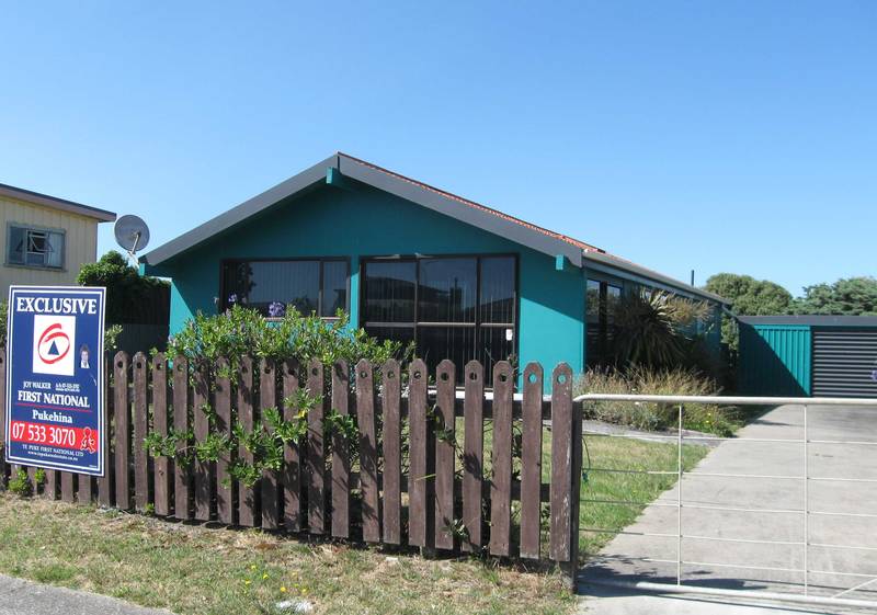 LET THE CHILDREN PLAY Picture 1