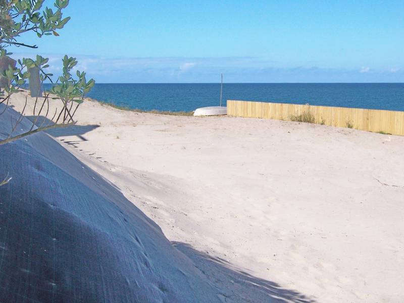 BUILD YOUR DREAM ON THE BEACHFRONT Picture 2