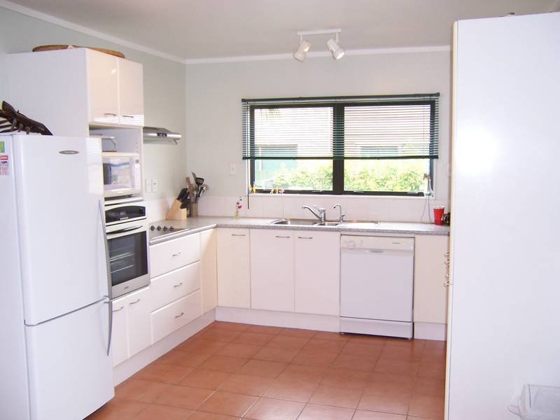 MODERN SPACIOUS by the SEA Picture 3