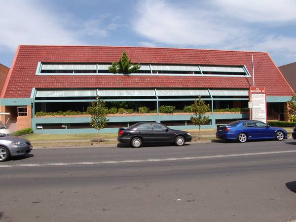 IDEAL 1ST OFFICE Picture 1