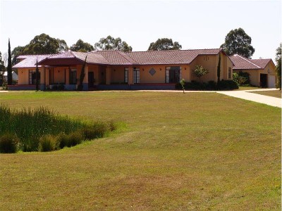 FULL BRICK MANSION ON 5 ACRES Picture