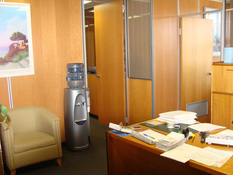 STRATA OFFICE Picture 2