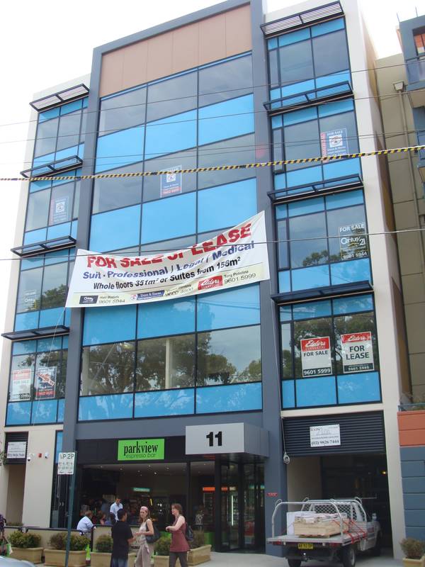 PROFESSIONAL/MEDICAL SUITES Picture 2