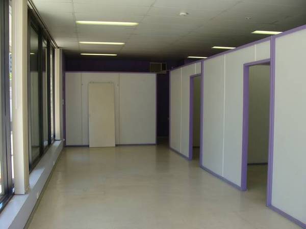 Corner Shop in CBD Picture 2