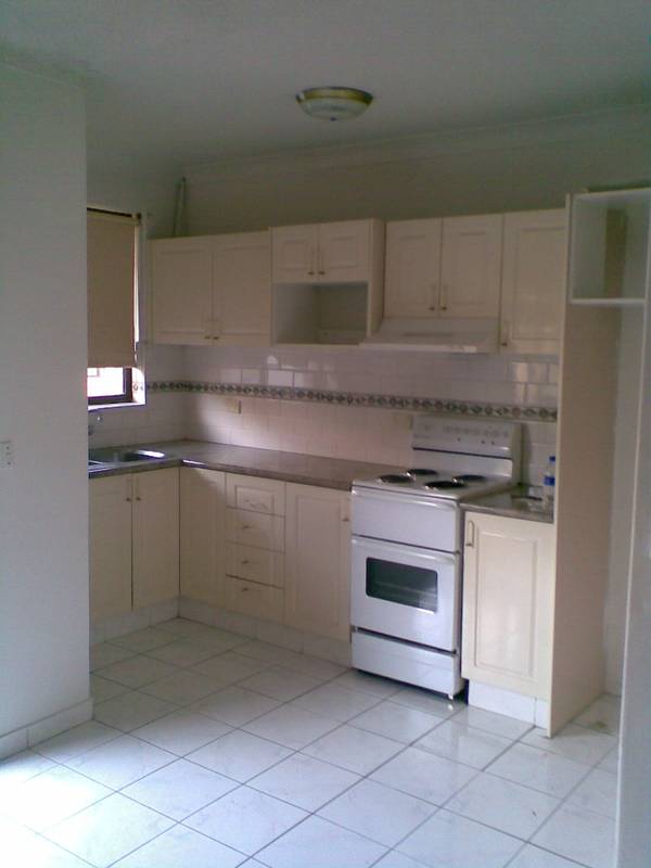 SECURITY BUILDING Picture 1