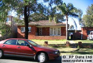 GREAT LOCATION! Picture 1