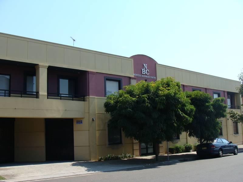 Boutique Executive Office Picture 2