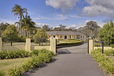 Stunning Full Brick Tuscan Residence! Picture