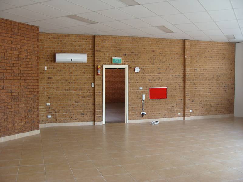 As new Showroom & Workshop Picture 3