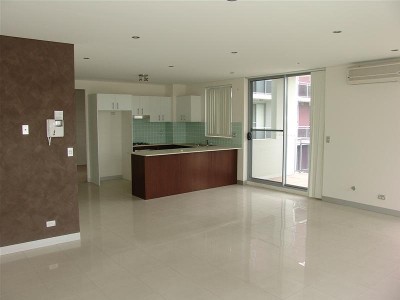 AUCTION 6 May Top Of The World Bathurst Street Picture