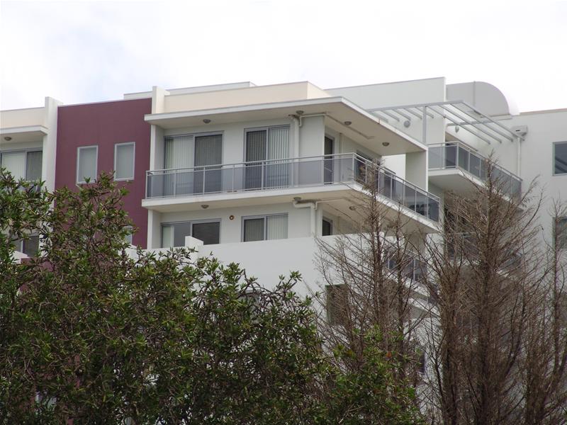 AUCTION 6 May Top Of The World Bathurst Street Picture 3