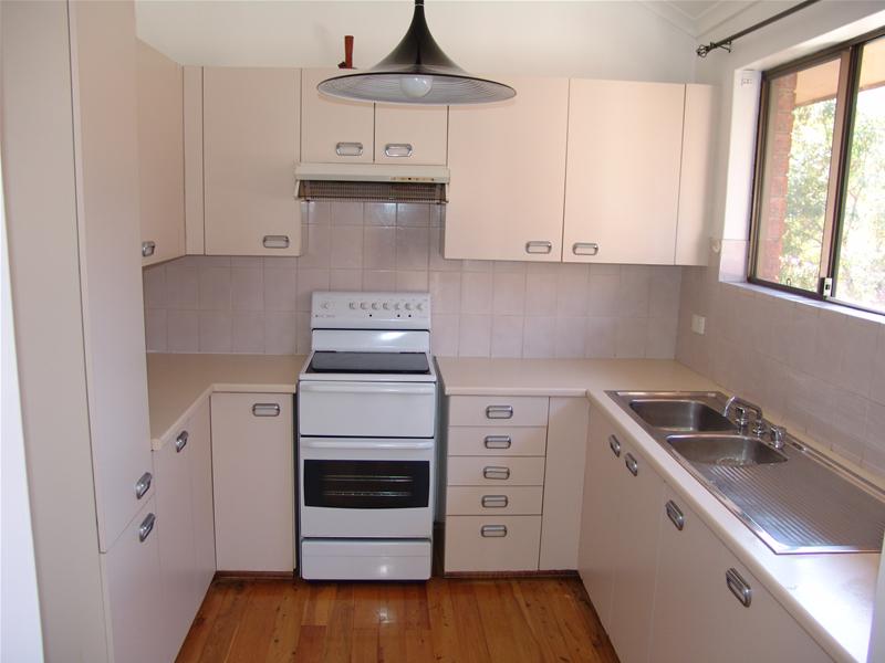 SOLD Fantastic Unique Town House Picture 2