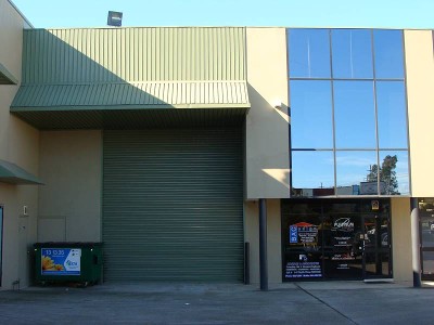 Immaculate Office in Industrial Area Picture