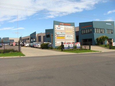 Affordable well presented factory in convenient location Picture