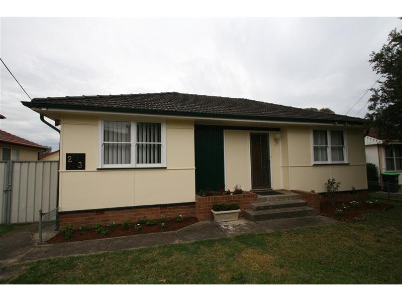 LARGE FAMILY FRIENDLY HOME Inspect 2.00-2.30pm Sat Picture 1