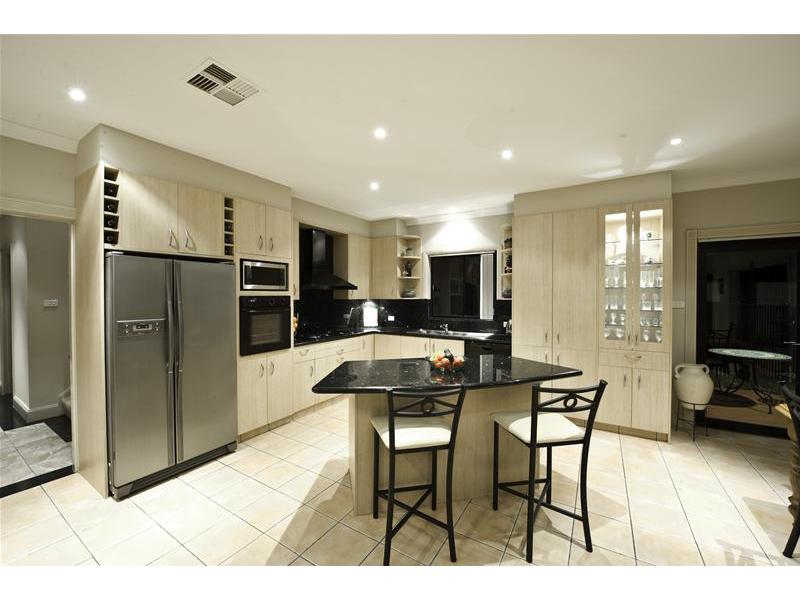 Stylish Modern Home Picture 2