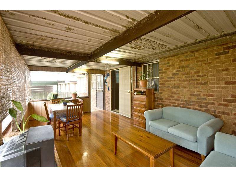 Comfortable Family Home Picture 2