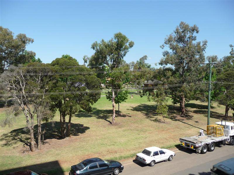 Brand New Apartment on Level 5 Picture 3