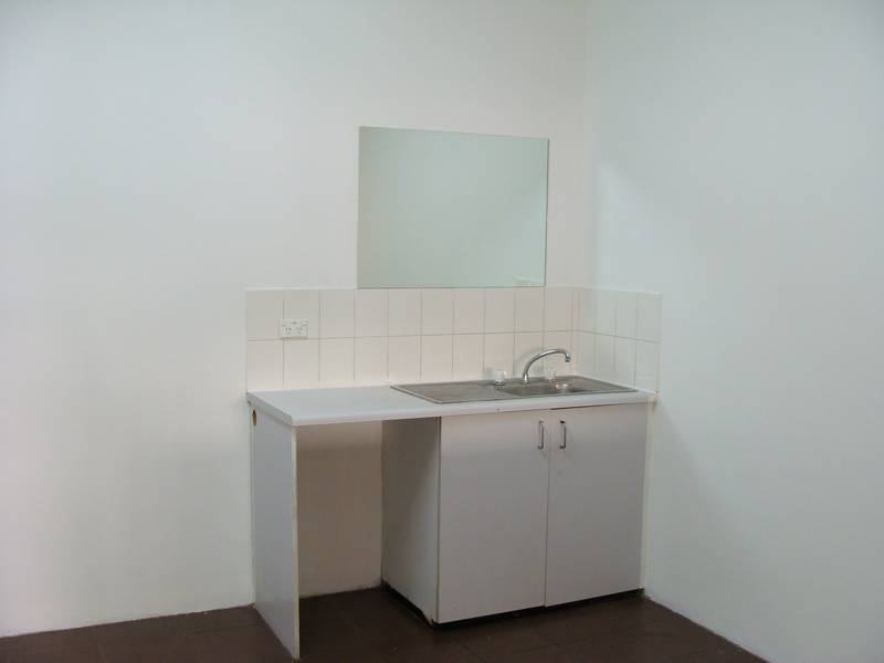 Fantastic Location Picture 3