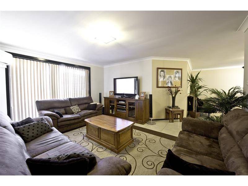Spacious Family Home Picture 3