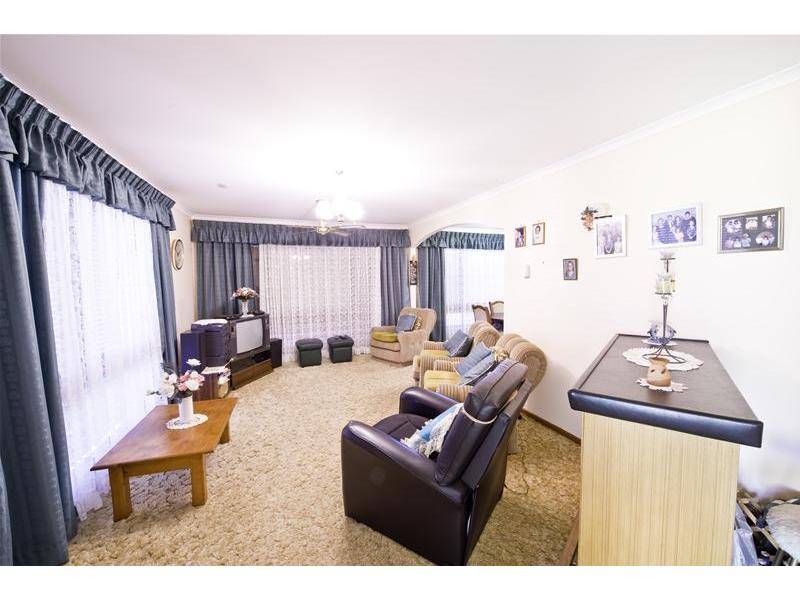 Country Life Awaits Picture 3