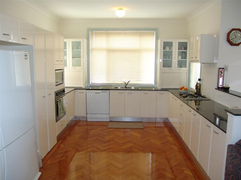 SECURITY GOLF COURSE ESTATE Picture 2