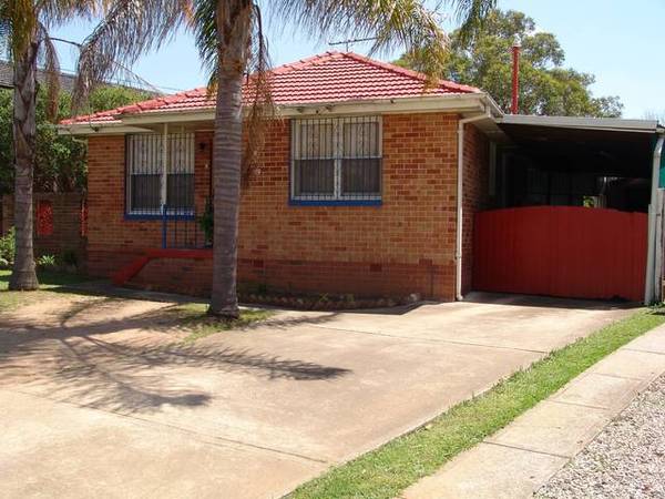 BEAUTIFULLY RENOVATED BRICK HOME Picture 1