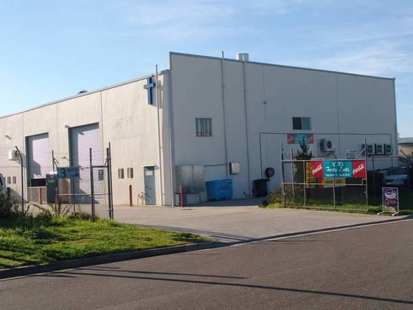 Near New Factory Picture 1